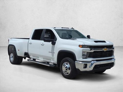 2025 Chevrolet Silverado 3500 LT
