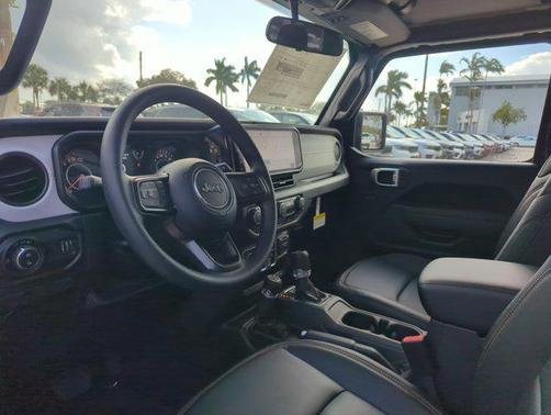 2026 Jeep Gladiator Sport