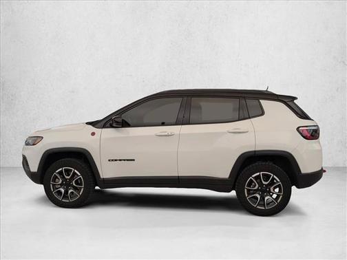 Bright White Clearcoat 2024 Jeep Compass Trailhawk