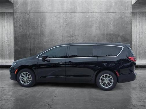 2025 Chrysler Pacifica L