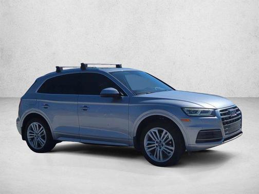 Florett Silver Metallic 2018 Audi Q5 2.0T Premium Plus
