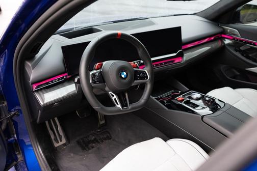 Marina Bay Blue Metallic 2025 BMW M5 Base