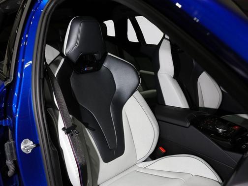 Marina Bay Blue Metallic 2025 BMW M5 Base