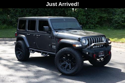 Granite Crystal Metallic Clearcoat 2022 Jeep Wrangler Unlimited Sahara