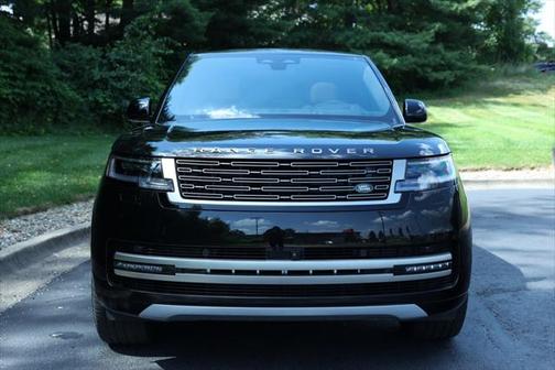 2025 Land Rover Range Rover P550e SE