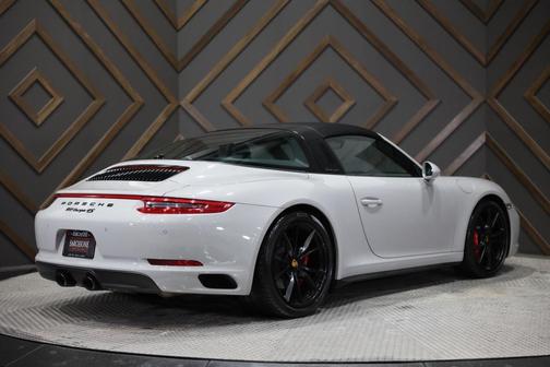 2018 Porsche 911 Targa 4S