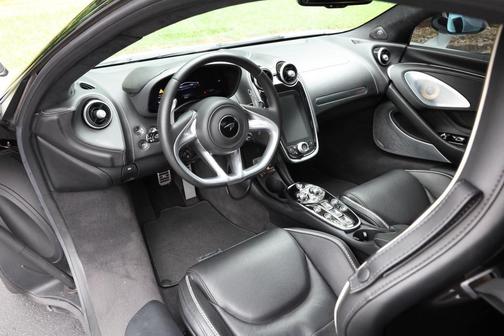 2022 McLaren GT Coupe
