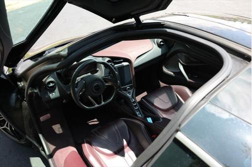 2018 McLaren 720S Base