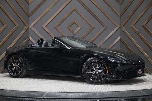2022 Aston Martin Vantage Roadster