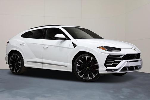 2020 Lamborghini Urus Base