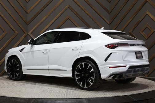 2020 Lamborghini Urus Base