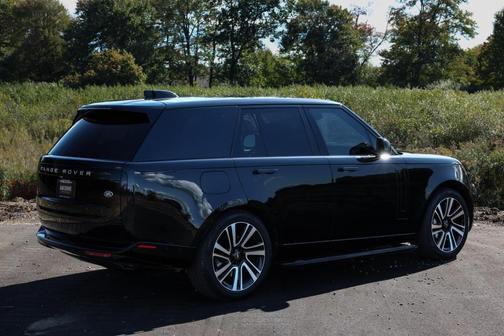 2023 Land Rover Range Rover P530 SE