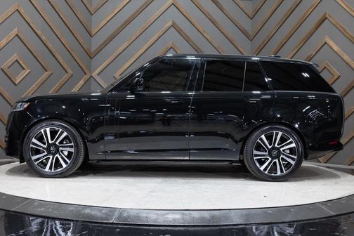 2023 Land Rover Range Rover P530 SE