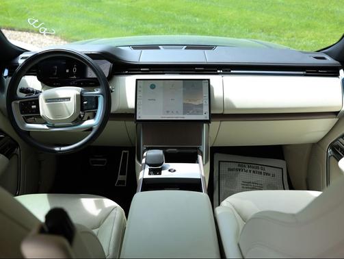 Varesine Blue Metallic 2025 Land Rover Range Rover P400 SE