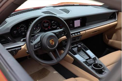 2022 Porsche 911 Carrera