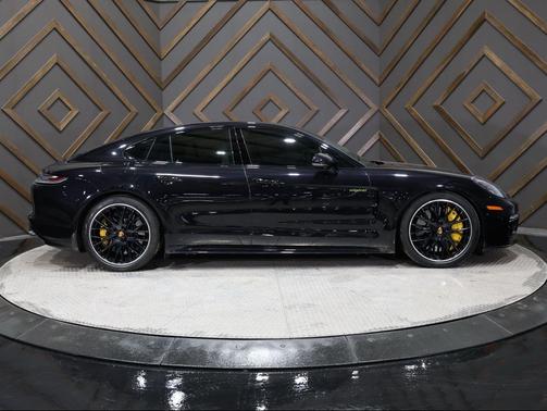 2023 Porsche Panamera Turbo S