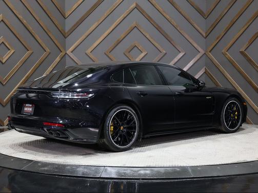 2023 Porsche Panamera Turbo S