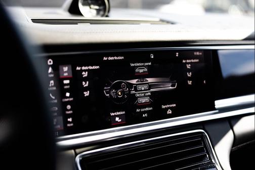 2023 Porsche Panamera Turbo S