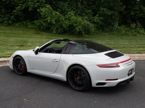 Chalk 2019 Porsche 911 Targa 4 GTS