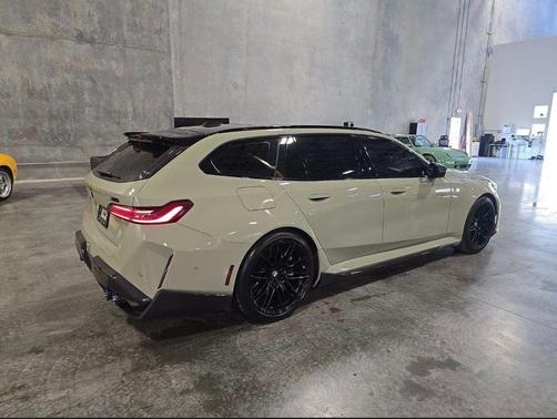 Special Order Color 2026 BMW M5 Base