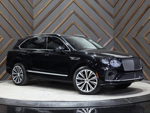 Black 2021 Bentley Bentayga V8