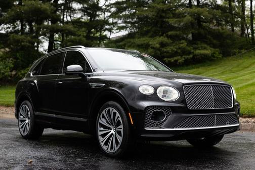 Black 2021 Bentley Bentayga V8