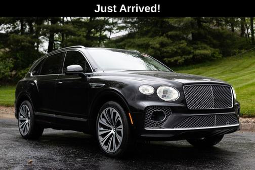 Black 2021 Bentley Bentayga V8