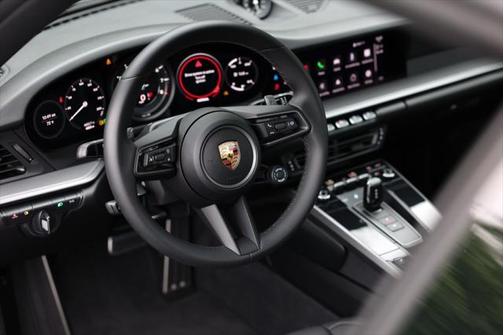2022 Porsche 911 Carrera