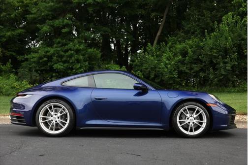 2022 Porsche 911 Carrera