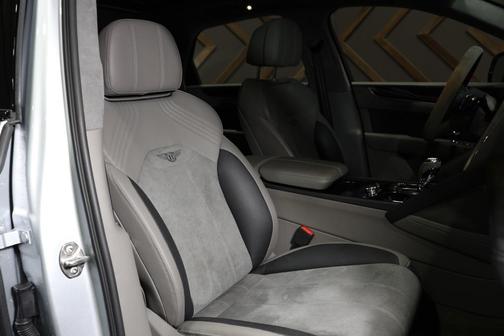 2022 Bentley Bentayga V8