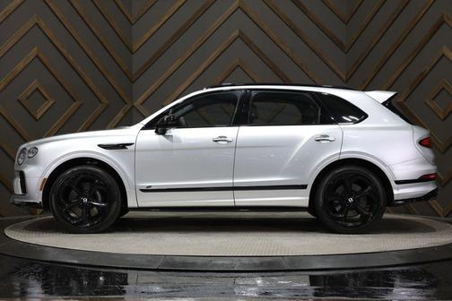 2022 Bentley Bentayga V8