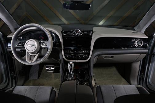 2022 Bentley Bentayga V8