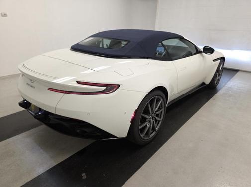 2019 Aston Martin DB11 Volante