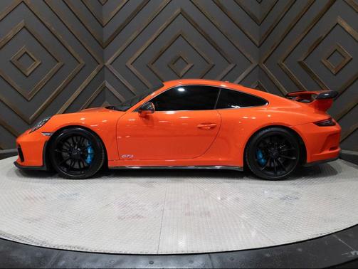 Lava Orange 2018 Porsche 911 GT3