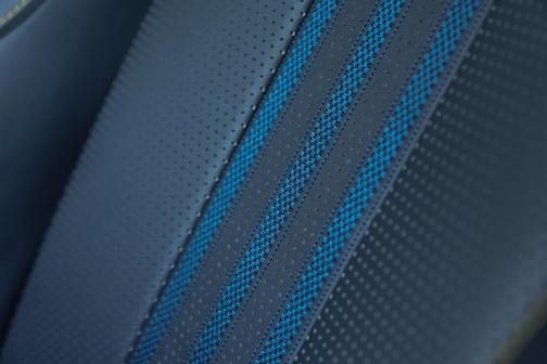 2025 Aston Martin DBX 707