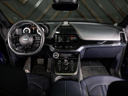 2025 Aston Martin DBX 707