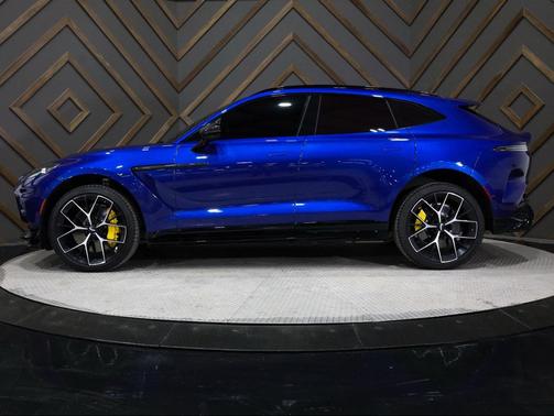 2025 Aston Martin DBX 707