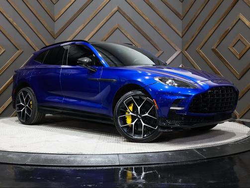 2025 Aston Martin DBX 707