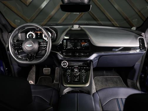 2025 Aston Martin DBX 707