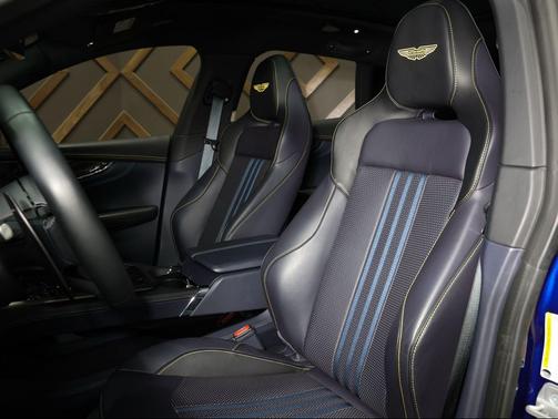 2025 Aston Martin DBX 707