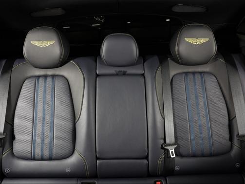 2025 Aston Martin DBX 707