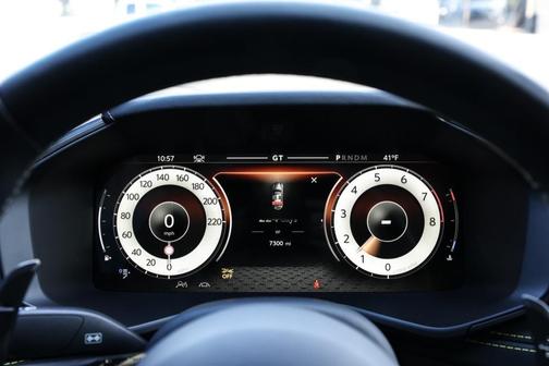 2025 Aston Martin DBX 707