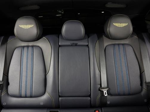 2025 Aston Martin DBX 707