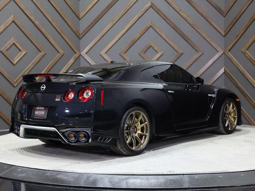 Midnight Purple 2021 Nissan GT-R T-spec Dual-clutch 6-Speed Transmission