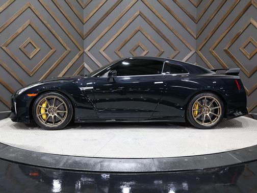 Midnight Purple 2021 Nissan GT-R T-spec Dual-clutch 6-Speed Transmission