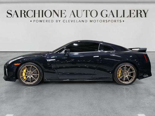 Midnight Purple 2021 Nissan GT-R T-spec Dual-clutch 6-Speed Transmission