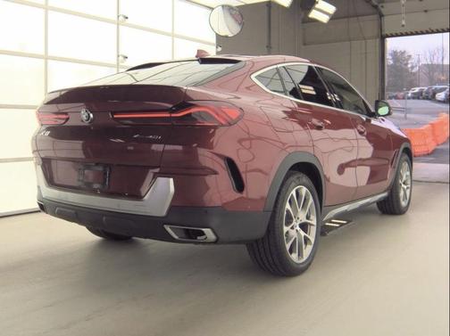 2022 BMW X6 xDrive40i