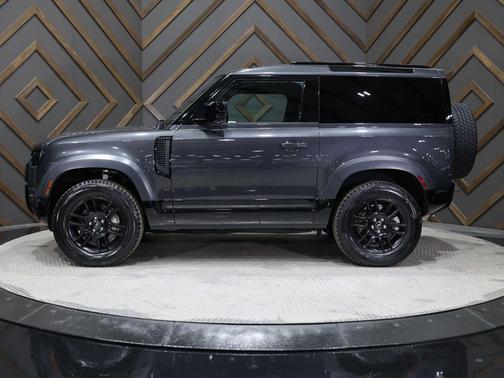 2022 Land Rover Defender 90 X-Dynamic S