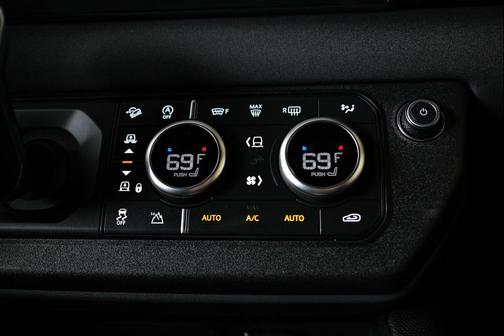 2022 Land Rover Defender 90 X-Dynamic S