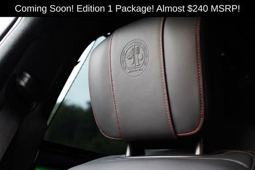 MANUFAKTUR Moonlight White Metallic 2024 Mercedes-Benz AMG S 63 E 4MATIC